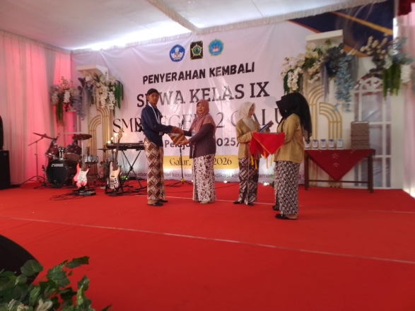 Penyerahan Siswa SMPN 2 Galur: Komite Desak Pemerintah Penuhi Tenaga Pendidik dan Ajak Alumni Bersinergi