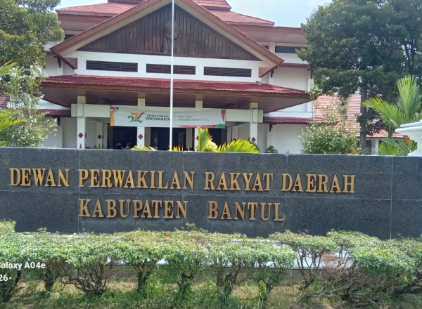 pengelolaan tpr wisata parangtritis oleh pemkal dinilai saling menguntungkan ?