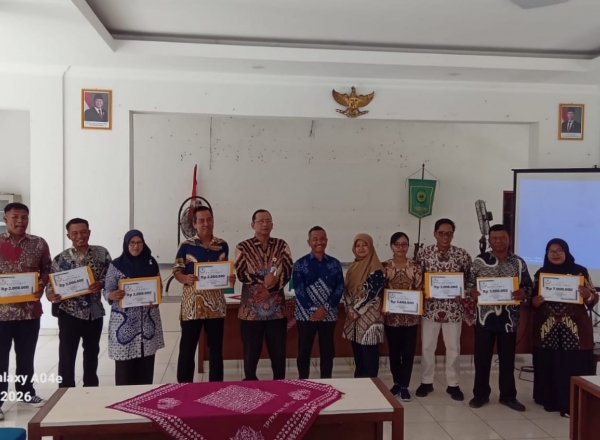 pemkal timbulharjo berikan penghargaan puluhan juta bagi dukuh berprestasi pbb-p2