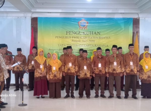 bupati  kukuhkan pengurus pwri kabupaten bantul 2025/2030